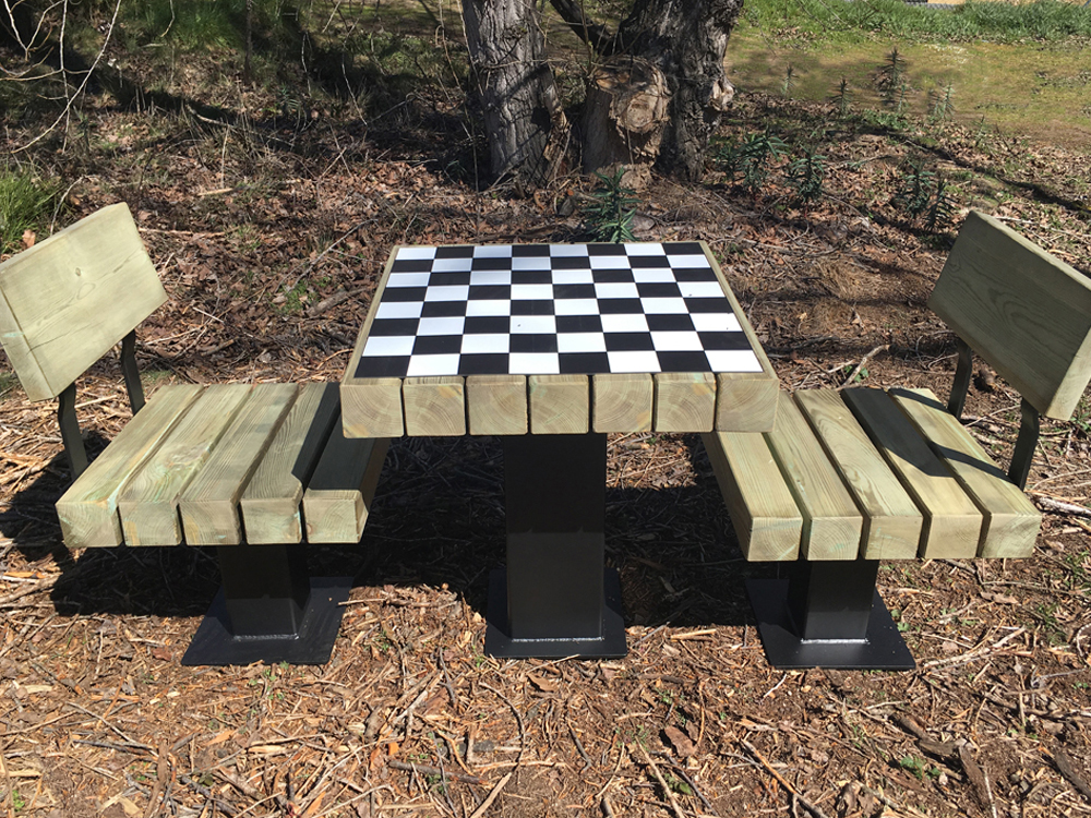Tables d'échecs en dur